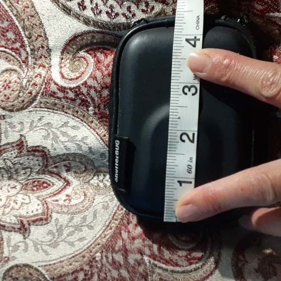 Shutterbug 📷 black camera case - Picture 5 of 15